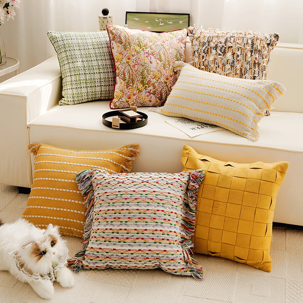 Set bantal deco bunga warna-warni