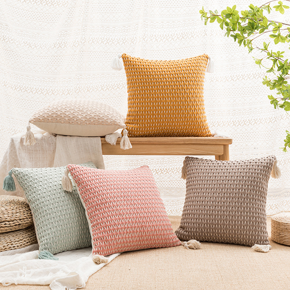 Bantal deco bantal rumbai anyaman anyaman
