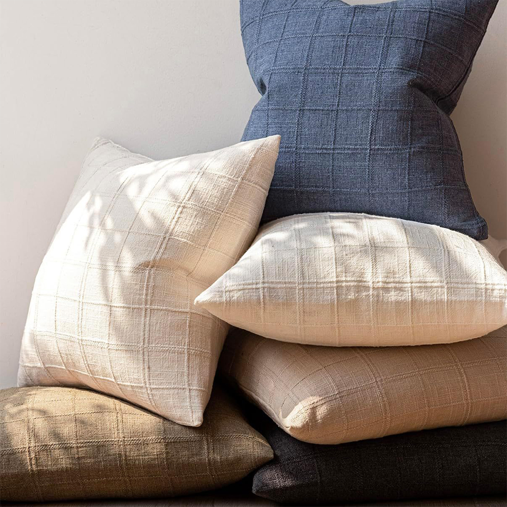 Bantal bertekstur linen, periksa bantal deco